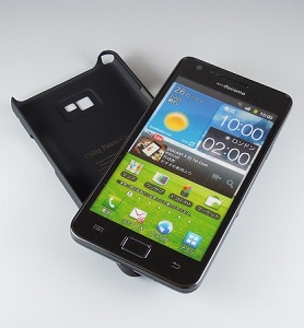 【アクセサリー】パッケージがスタンドになる！Galaxy S2専用ラバーケース！