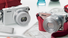 ニコン、約20コマ/秒の高速連写から写真を選べるミラーレスカメラ「Nikon 1 J4」を発表