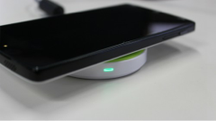 デザインの良さと使いやすさが見事に両立！Aukeyの大容量モバイルバッテリーとQiワイヤレス充電パッドをレビュー！