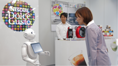 ネスカフェのコーヒーマシン売り場で感情認識ロボ「Pepper」が接客を開始！