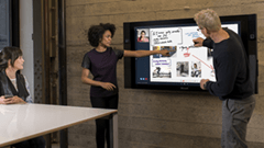 ヘッドライン : マイクロソフト、84インチ4Kディスプレイの巨大な「Surface Hub」を発表！